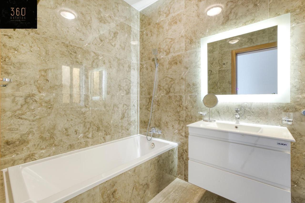 圣保罗湾城Lux Sea Front Penthouse With Breathtaking Views In St Pauls By 360 Estates公寓 外观 照片